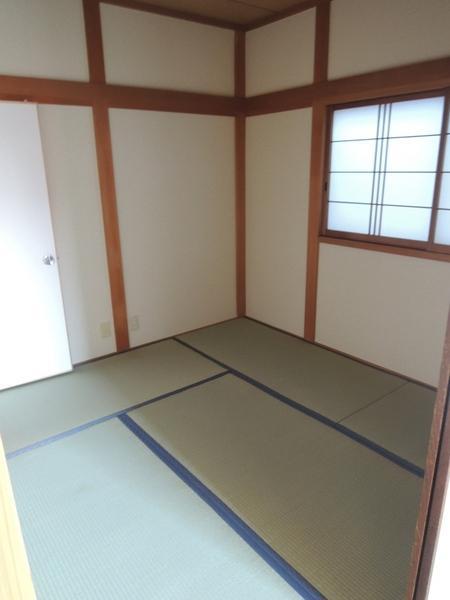 Non-living room. The third floor Japanese-style room 4.5 Pledge. 