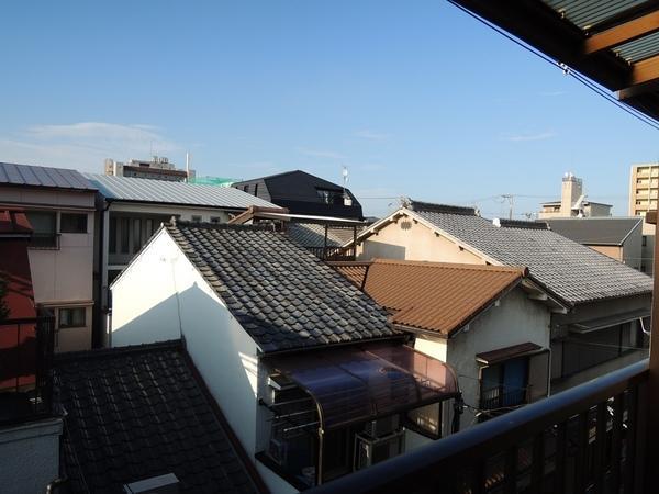 View photos from the dwelling unit. Around 2 story. Per yang, Good view is. 
