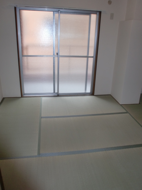 Living and room. Japanese-style room 6 Pledge