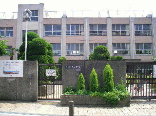 Junior high school. 447m to Osaka Municipal Namazue junior high school (junior high school)