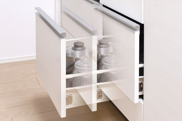 Kitchen.  [Soft closing function] And out easily drawer of sliding to the back of the thing, Soft closing function close to moderate has been adopted (same specifications / Except for some)