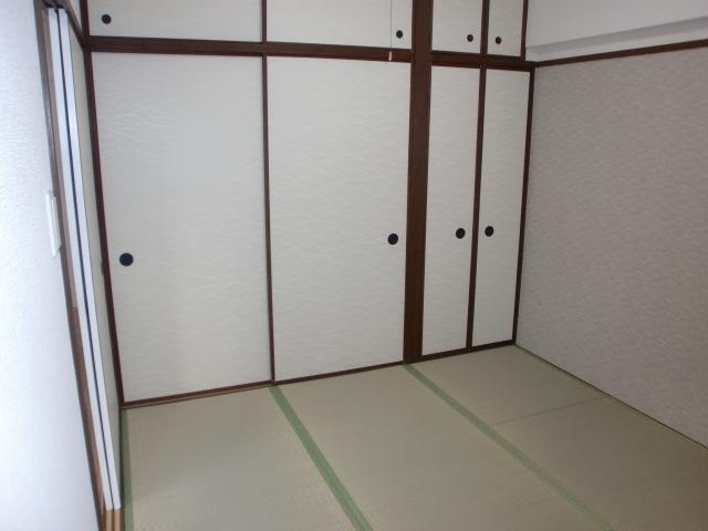 Receipt.  ■ Storage are also many Japanese-style room