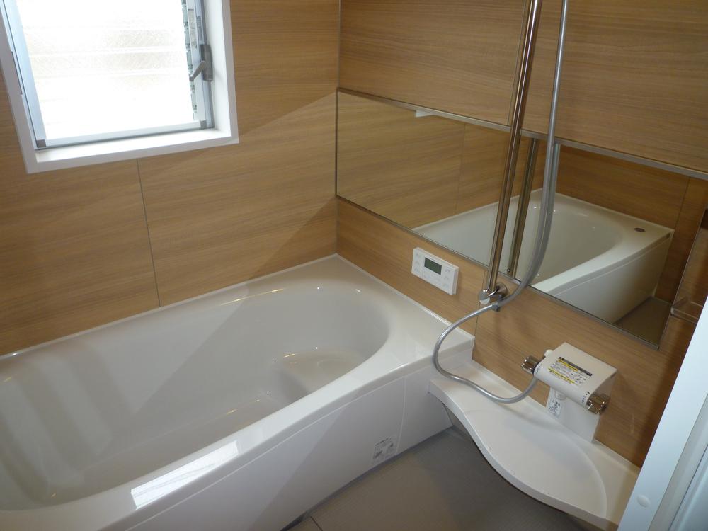 Same specifications photo (bathroom). Same specifications (bathroom)