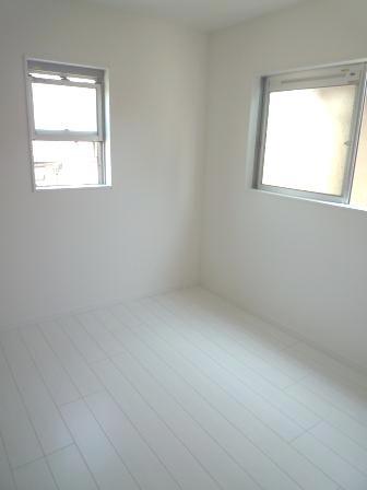 Non-living room. Same specifications photo (indoor)