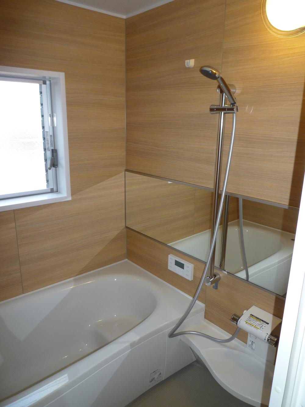 Same specifications photo (bathroom)