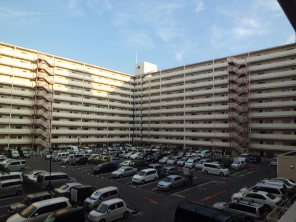 Other. Also equipped with parking!