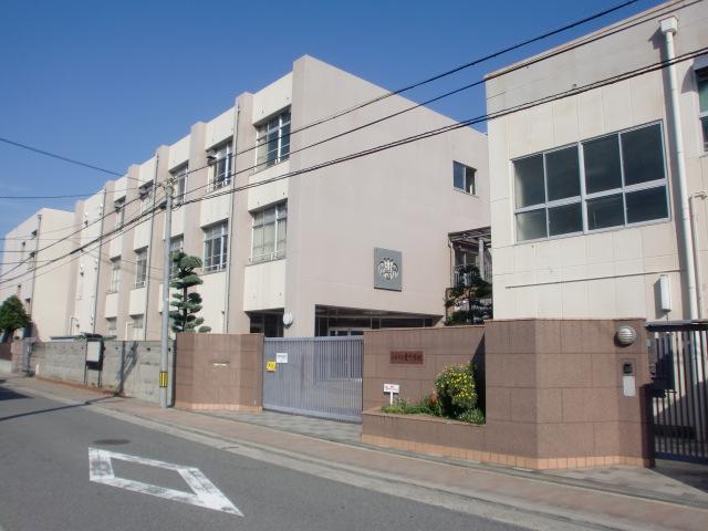 Other.  ■ Violet junior high school About 770m A 10-minute walk