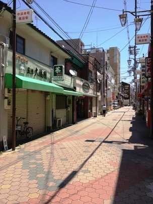 Local land photo. Nakahama Hon about 10m until the shopping street