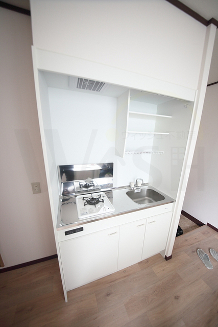 Kitchen. Firm a kitchen until accommodated It is very convenient. 