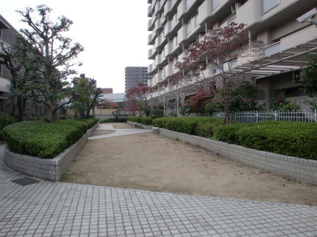 Other common areas.  ■ It is green in many backyard