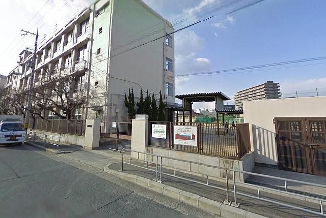 Junior high school. 958m to Osaka Municipal Joyo junior high school