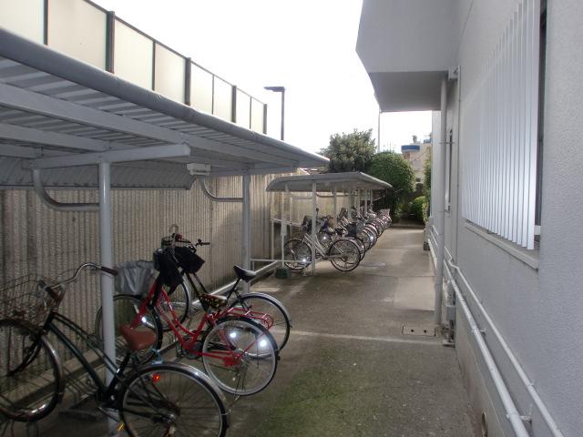 Other.  ■ Easy-to-use flat type of bicycle parking
