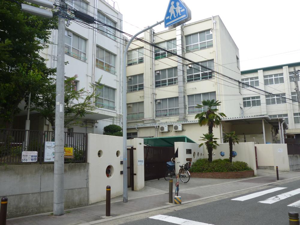 Primary school. 263m to Osaka Municipal release Elementary School