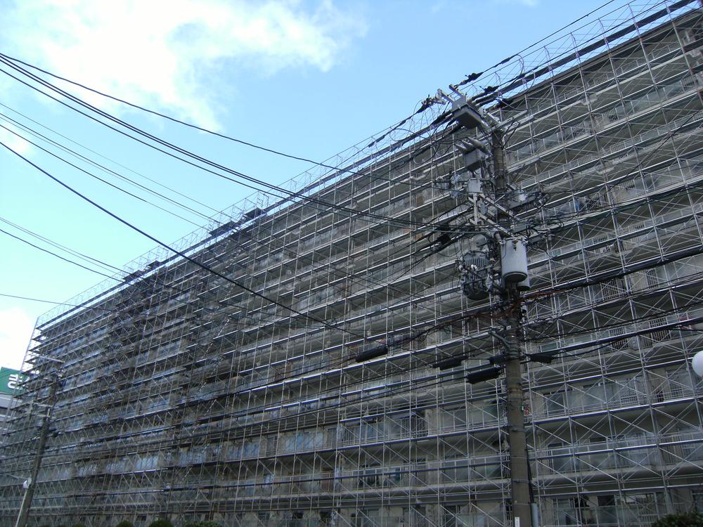 Local appearance photo. Local (12 May 2013) Shooting