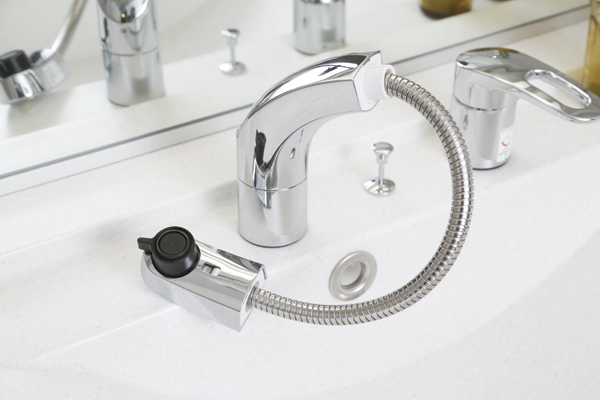 Bathing-wash room.  [Hand Shower Faucets] Water temperature ・ Can hot water adjustment is easy, Hand shower faucet that can be used to pull the head. It prevents water splashes with a fine foam shower of the eye (the same specification)