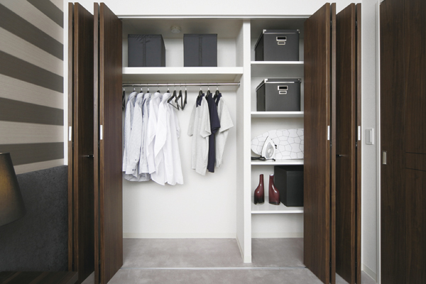 Receipt.  [closet] Set and hanger pipe and shelves, Closet wardrobe and accessories can be organized functionally each Western-style (except for some) ・ It provided free room ( ※ )