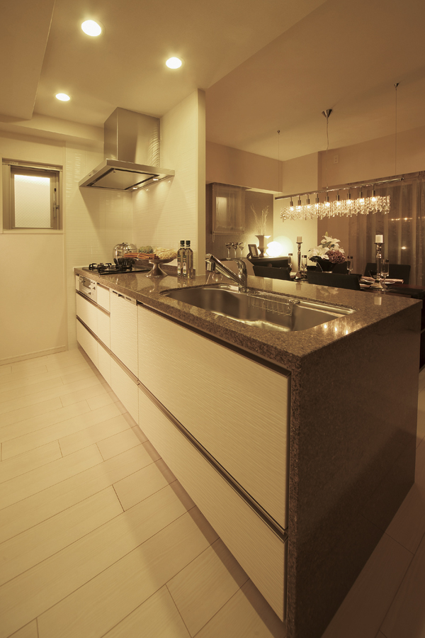 Kitchen.  [kitchen] It summarizes the various functions from the human point of view to use, Fine system kitchen excellent in design. Storage space has also been abundantly ensure ( ※ )