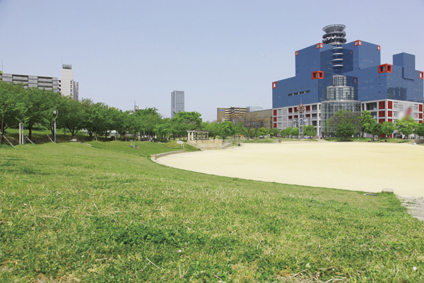 Surrounding environment. Ogimachi Park ・ Ogimachi pool (7 min walk ・ About 540m)