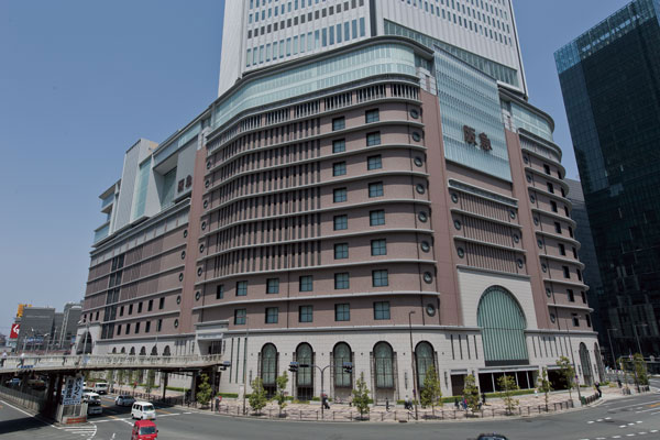 Surrounding environment. Hankyu Umeda head office (a 9-minute walk ・ About 720m)