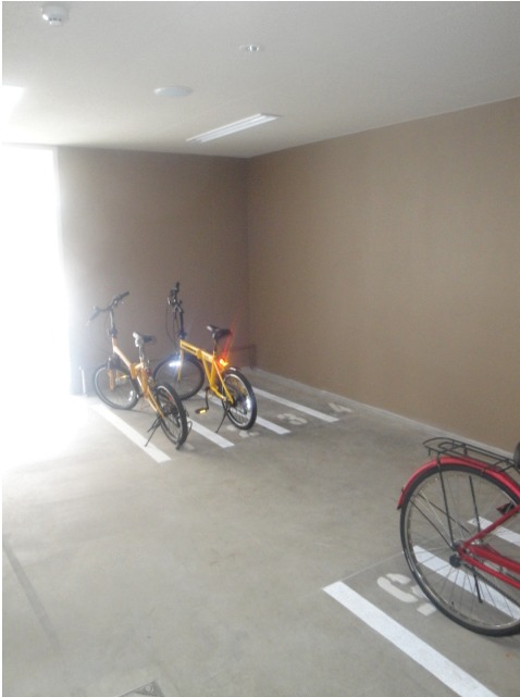 Other common areas. Bicycle parking lot has also been firmly management. 