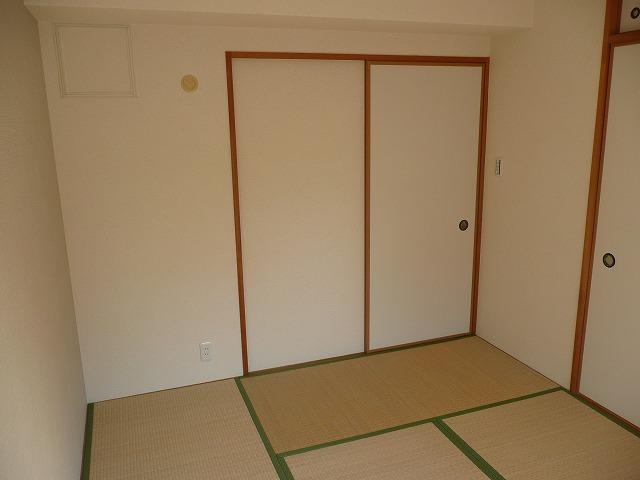 Non-living room. Japanese style room