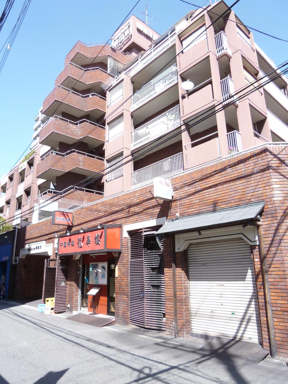 Local appearance photo. Local (10 May 2013) Shooting