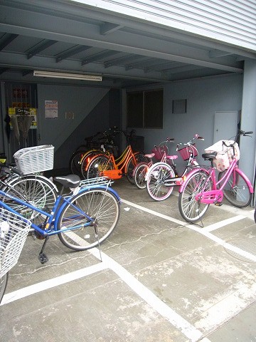 Other common areas. It is also equipped with bicycle parking