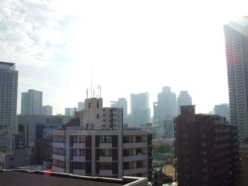 View photos from the dwelling unit. Southeast side view from the site (December 2013) Shooting