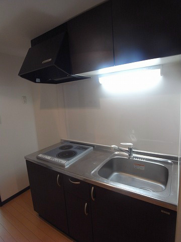 Kitchen. 2-neck ・ Storage can be kitchen. 