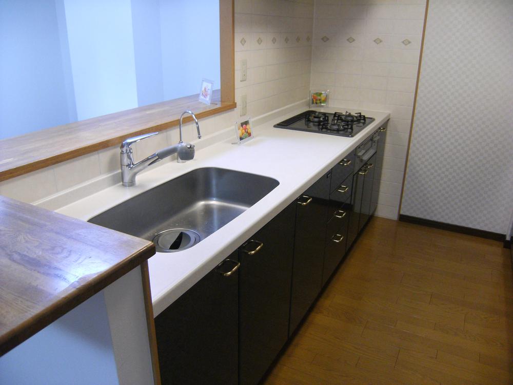 Kitchen. Indoor (12 May 2013) Shooting