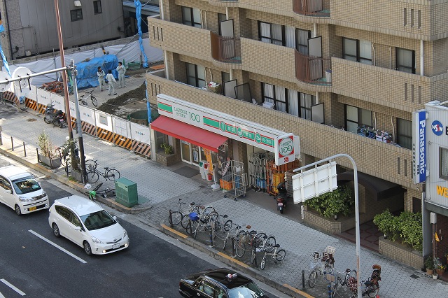 Convenience store. 50m to Lawson (convenience store)