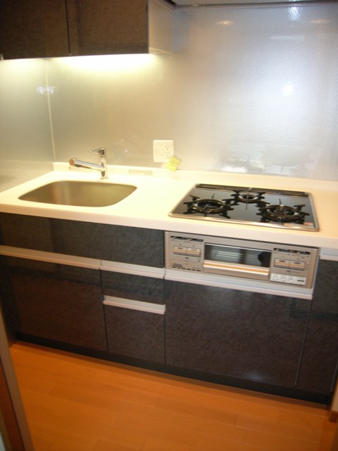 Kitchen. 3-neck system gas stove kitchen! !