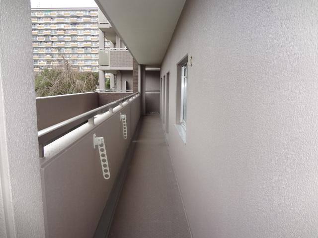 Balcony. Balcony east (January 2014) Shooting