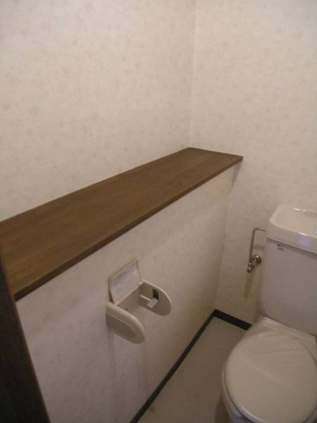 Toilet. 604