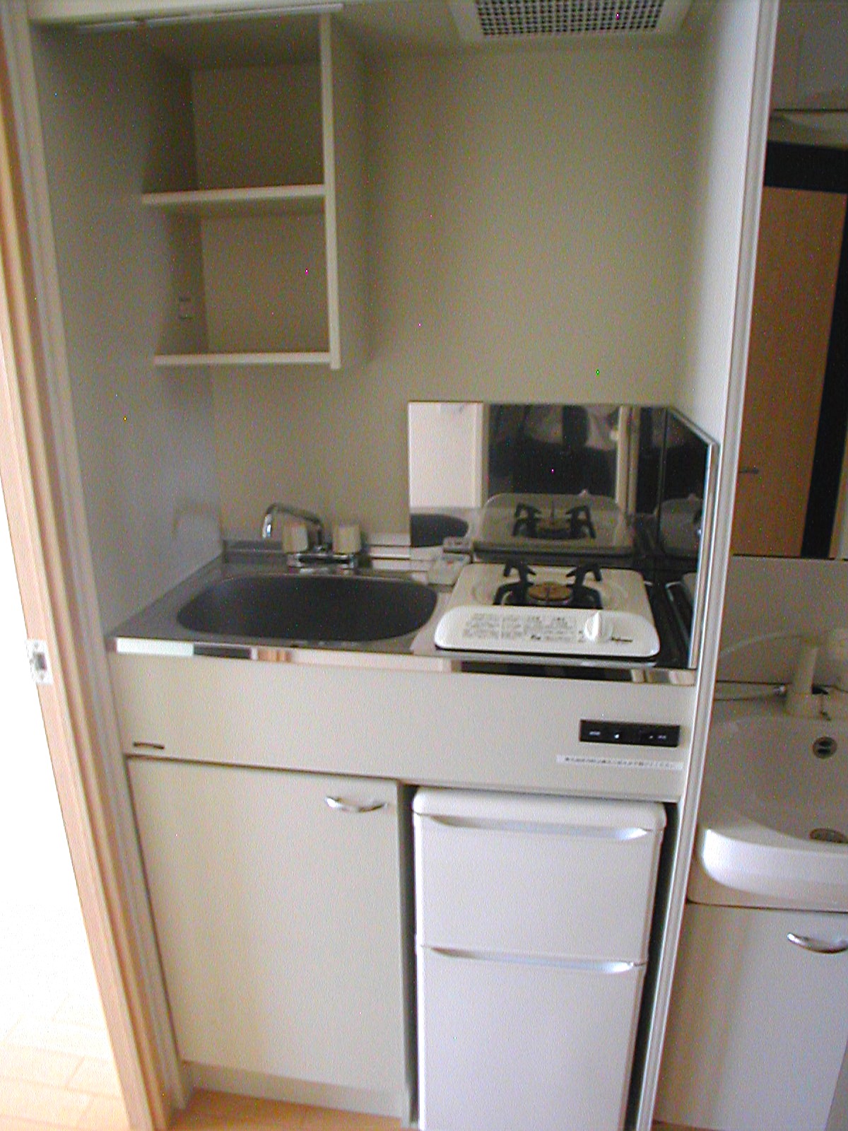 Kitchen. 2-neck with refrigerator in the kitchen! ! 