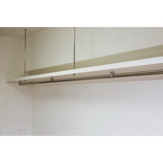 Other. Hanging shelf is a store which can not be overlooked. Here effectively