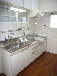 Kitchen. You Hakadori dishes in a wide cooking space