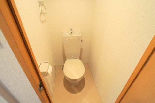 Toilet. Mounting of the bidet is also available! 