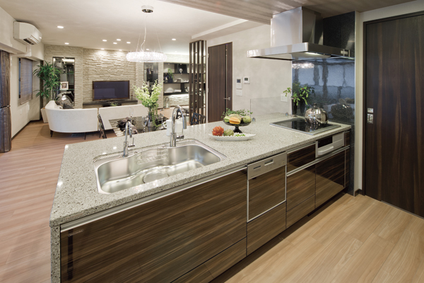 Kitchen.  [kitchen] And advanced features to support the busy day-to-day kitchen work, It is also the beauty to be able to spend comfortably did their consideration comfortable space (B2 type model room)