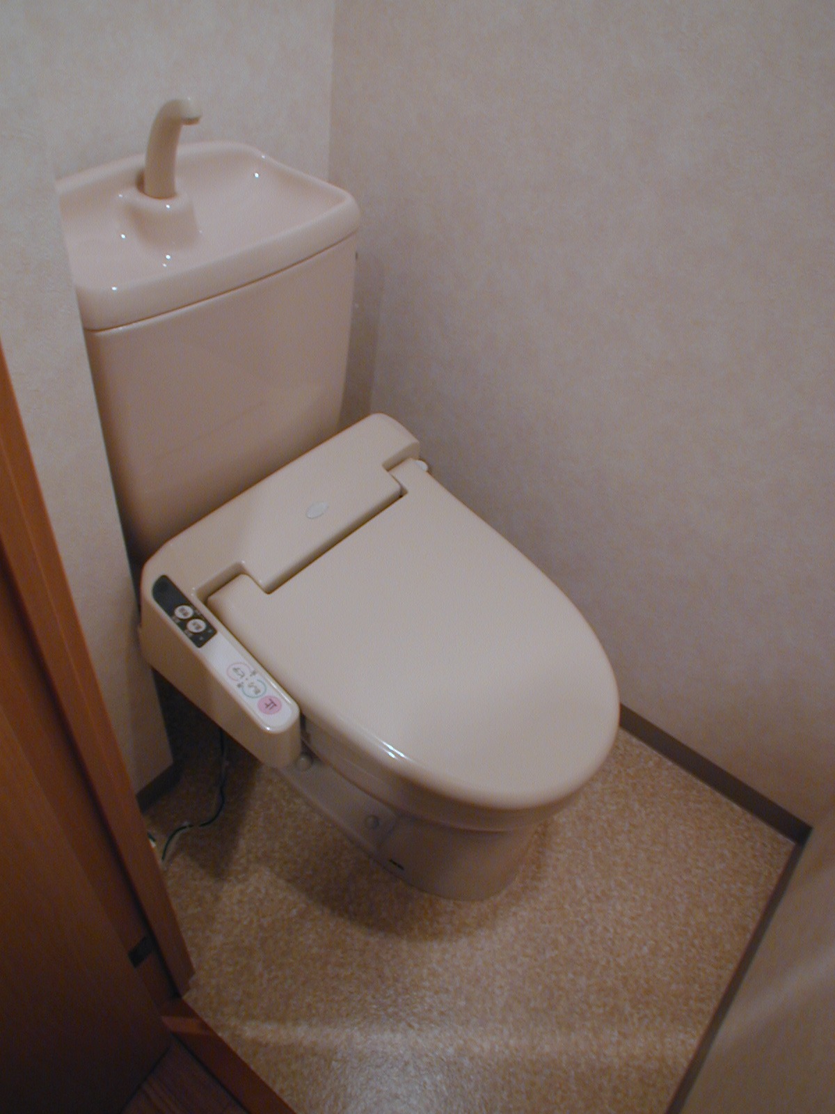 Toilet. Washlet also equipped! 