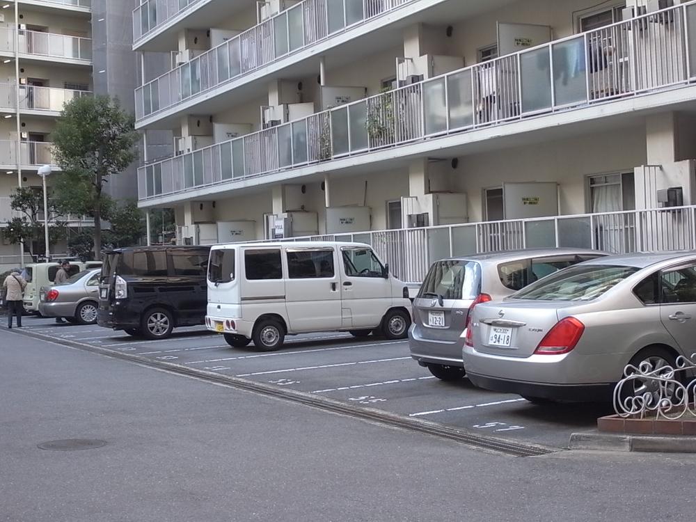 Parking lot. Spacious parking