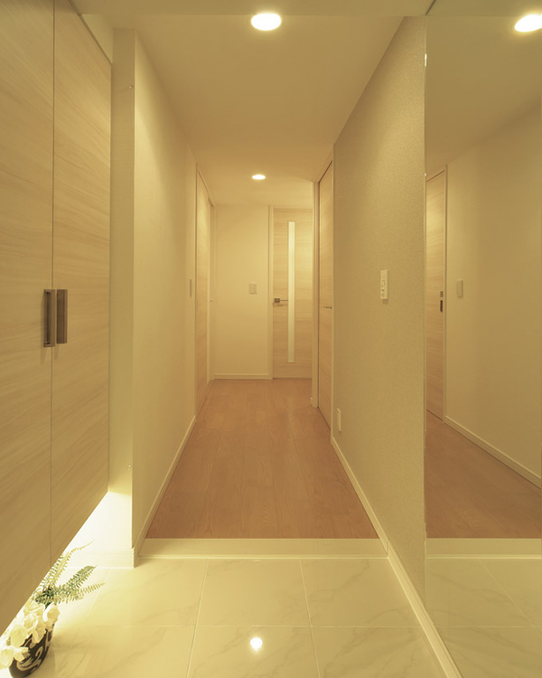 Other.  [Entrance] Modern taste of the front door with excellent material in texture. Including the shoe box and stuck to the beauty of the interior, Equipped with a sophisticated design and functionality (A2 type ・ Menu 2 ※  ・ model room)