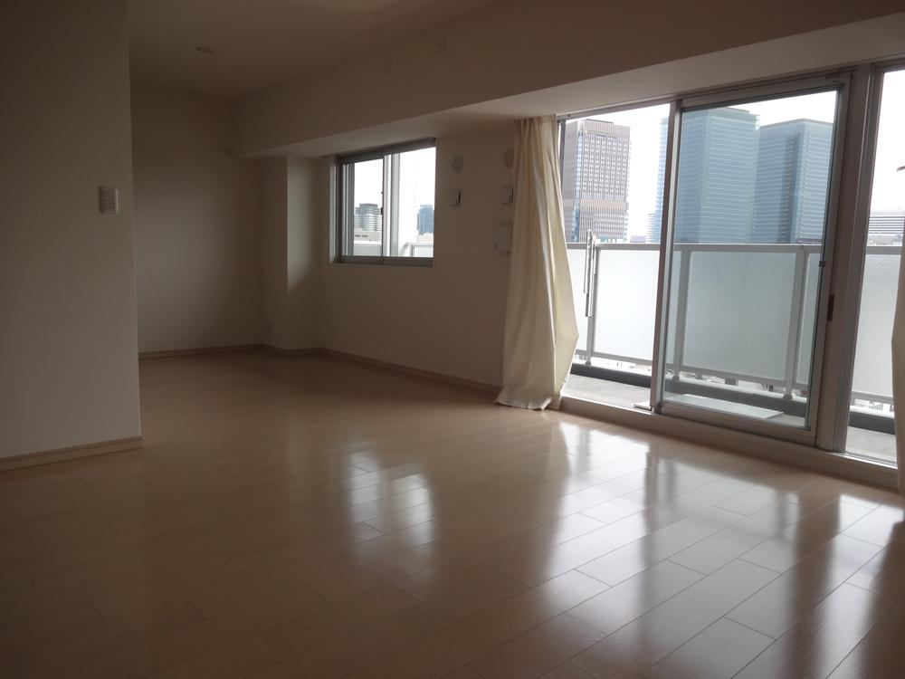 Living. Indoor (10 May 2013) Shooting