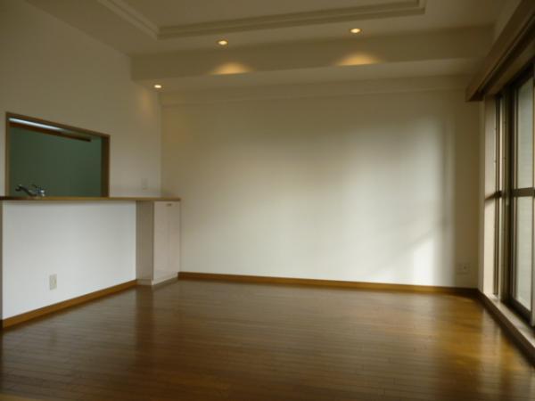 Living. A family reunion in the sunny living room