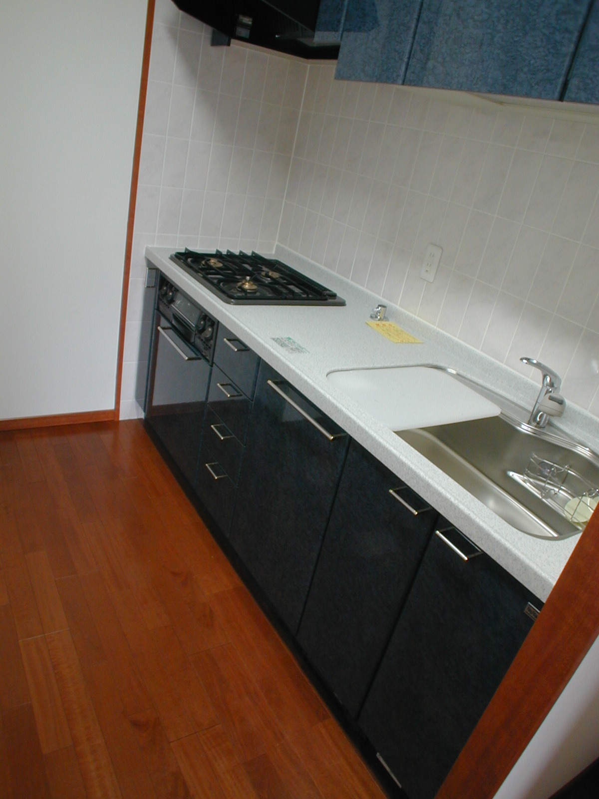 Kitchen. Independent 3-neck system gas stove! !