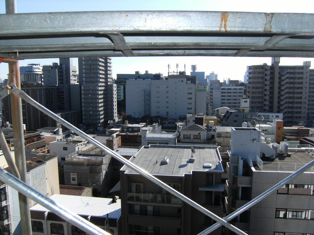 View photos from the dwelling unit. View from the site (December 2013) Shooting