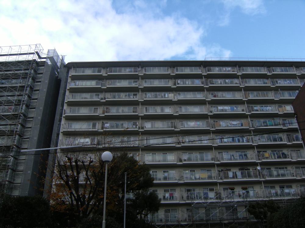 Local appearance photo. Local (12 May 2013) Shooting