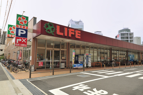 Surrounding environment. Life Oyodonaka store (4-minute walk ・ About 260m)