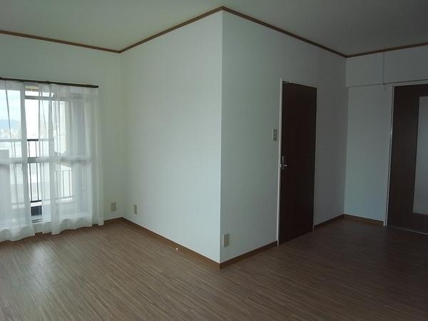 Non-living room. Indoor (September 2013) Shooting