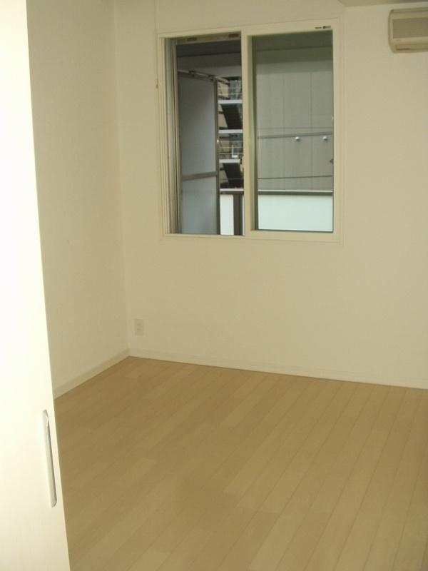 Non-living room. Western style room 6.8 Pledge